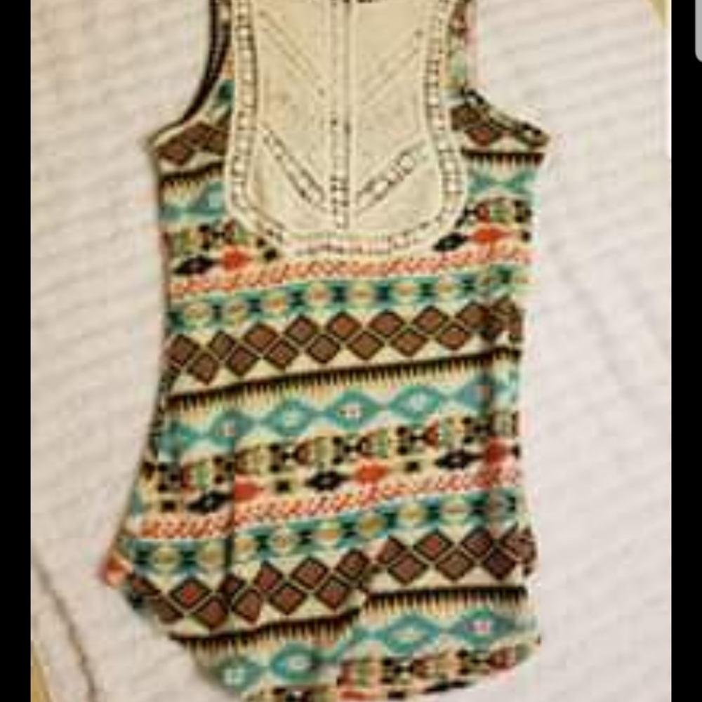 Annabelle shirt junior small